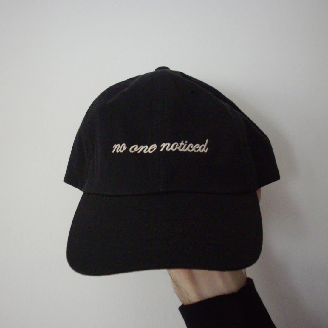 no one noticed cap - Image 3